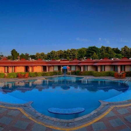 The Orchha Resort Екстериор снимка