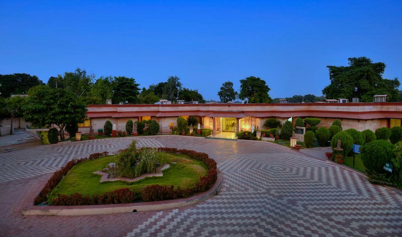 The Orchha Resort Екстериор снимка
