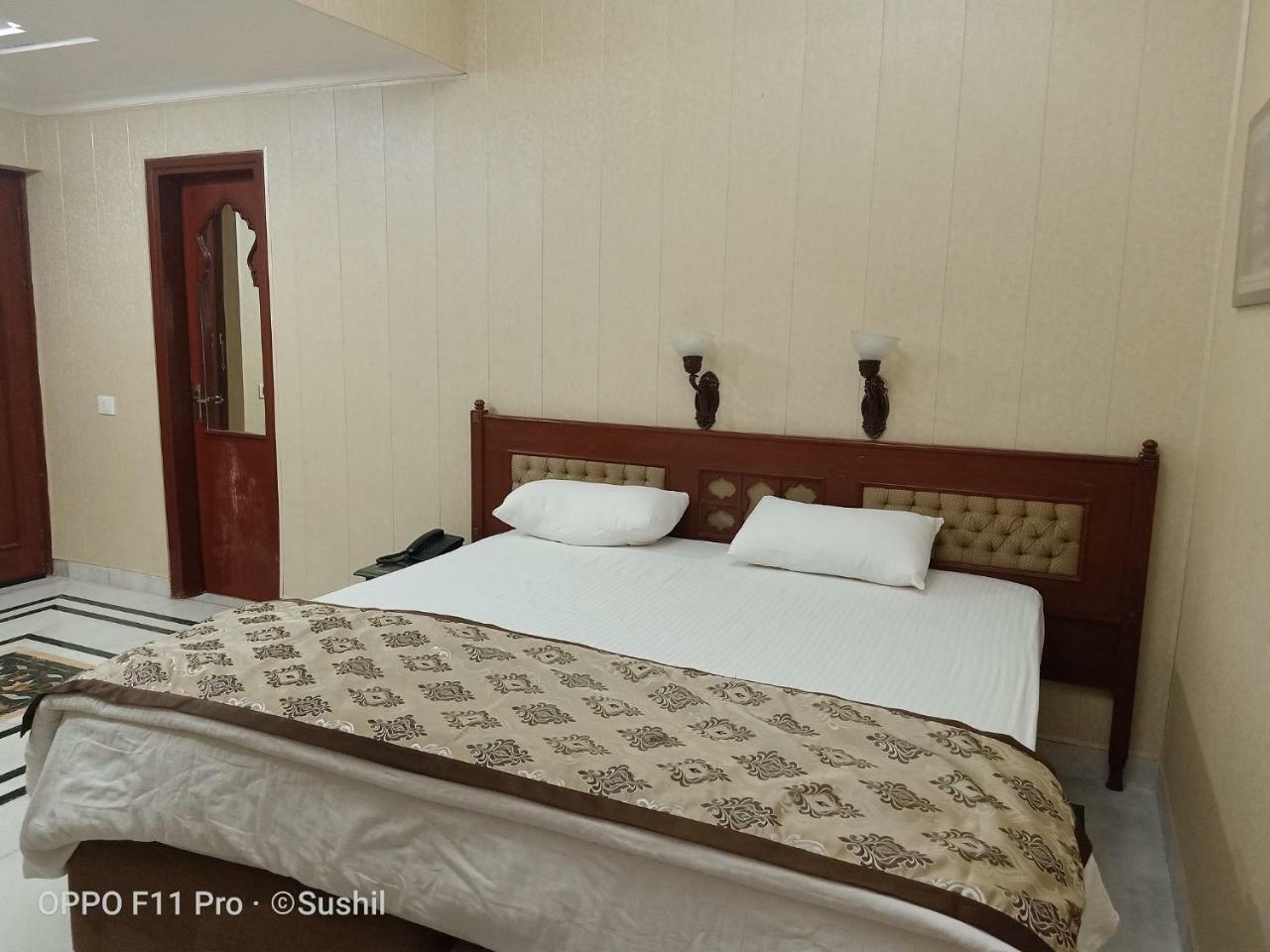 The Orchha Resort Екстериор снимка